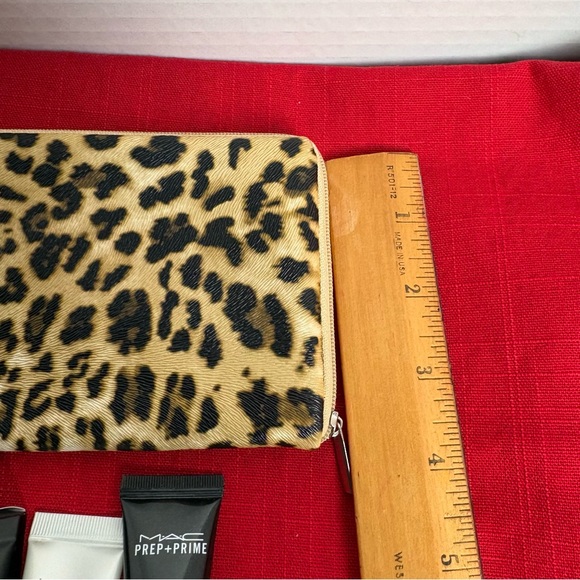4- Mac samples new & a animal print cosmetic bag - Picture 8 of 8